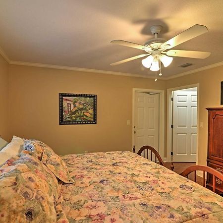 Crystal River Cottage On 1 Acre With Deck And Porch! Yankeetown Kültér fotó