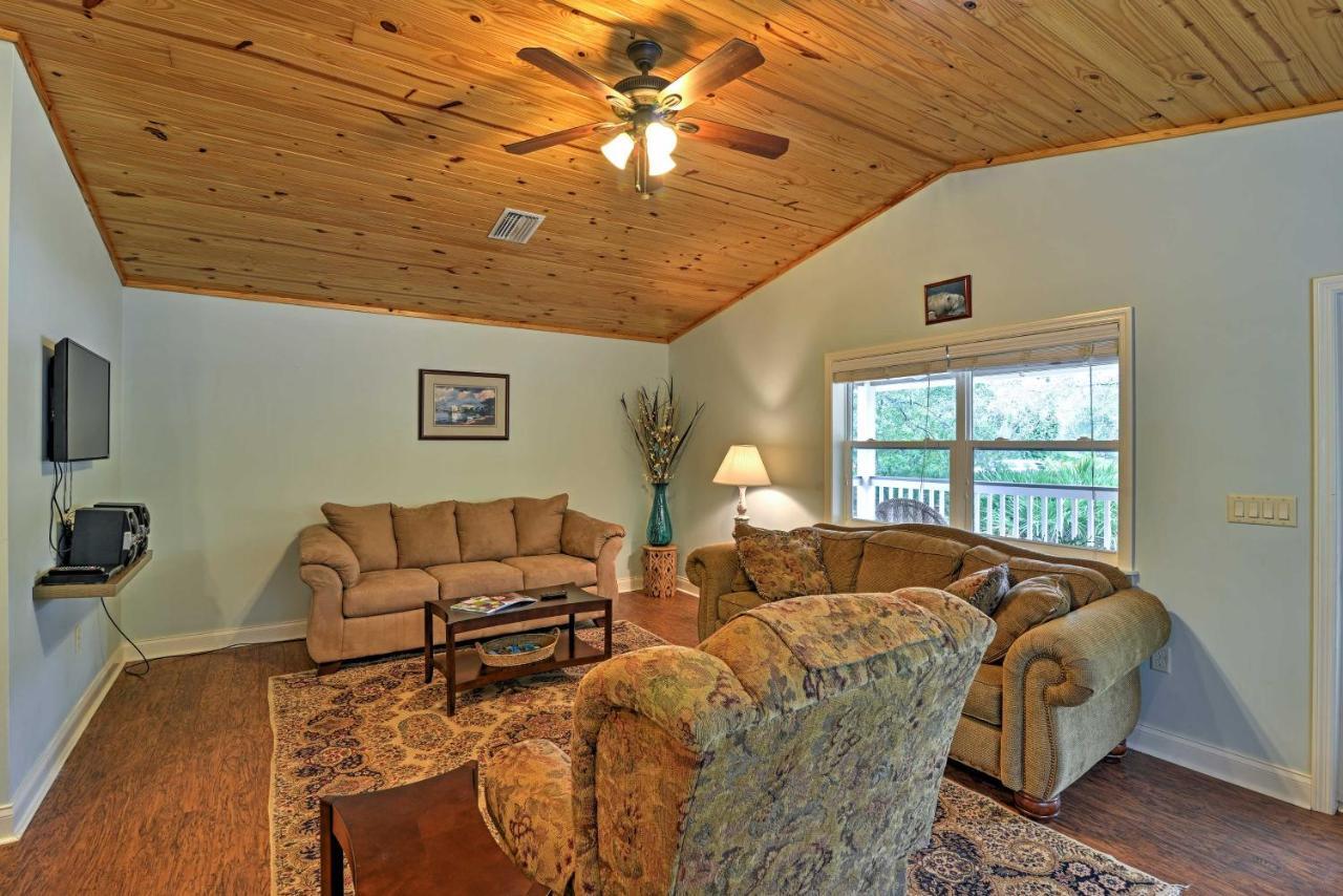 Crystal River Cottage On 1 Acre With Deck And Porch! Yankeetown Kültér fotó